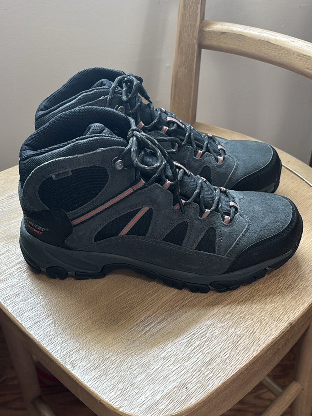 Men’s Hi-Tech Hiking Boots size 10